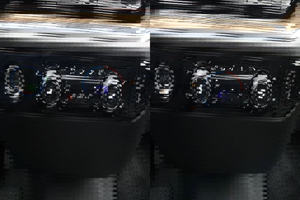 Used 2023 Chevrolet Silverado 1500 LT image 26