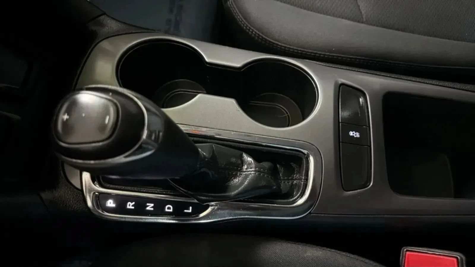Used 2018 Chevrolet Cruze LT FWD image 12