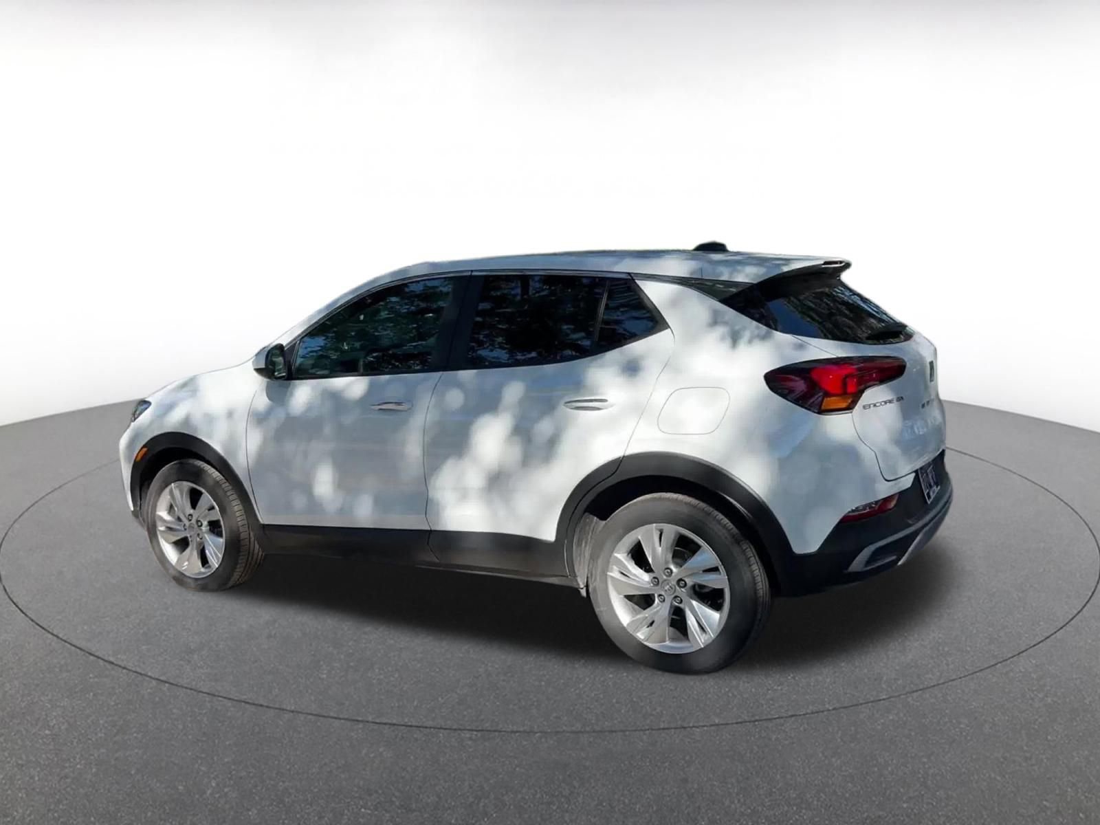 Used 2025 Buick Encore GX Preferred image 10
