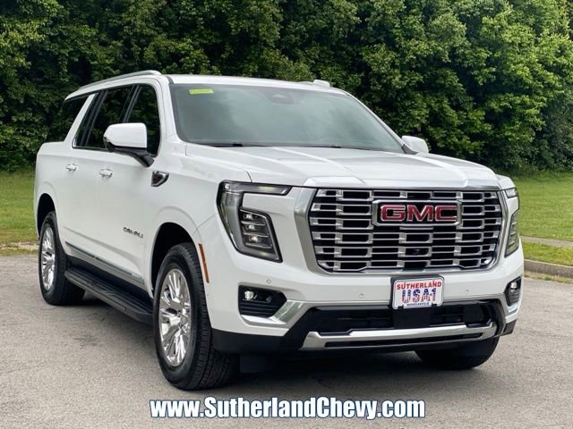 Used 2025 GMC Yukon XL Denali AWD/4WD image 9