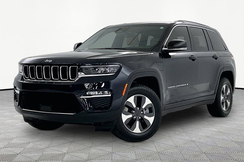 Used 2022 Jeep Grand Cherokee Limited 4xe image 3