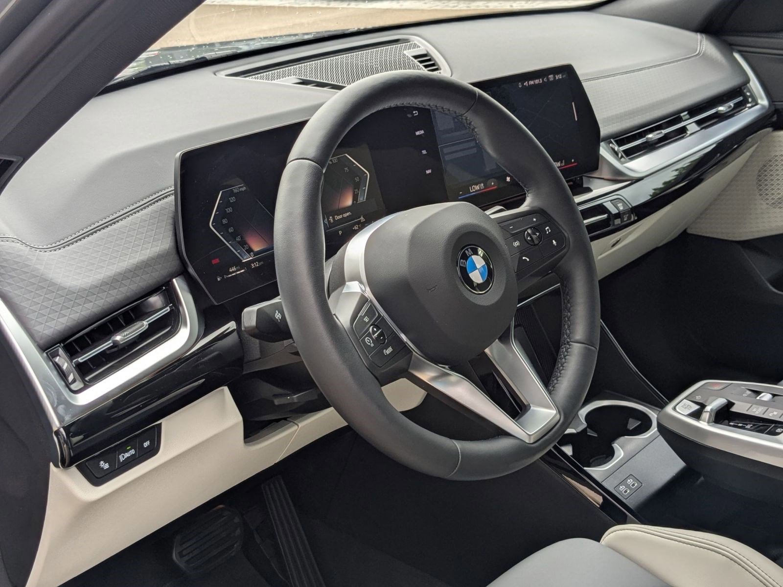 Used 2026 BMW X2 xDrive28i w/ Convenience Package AWD/4WD video 4