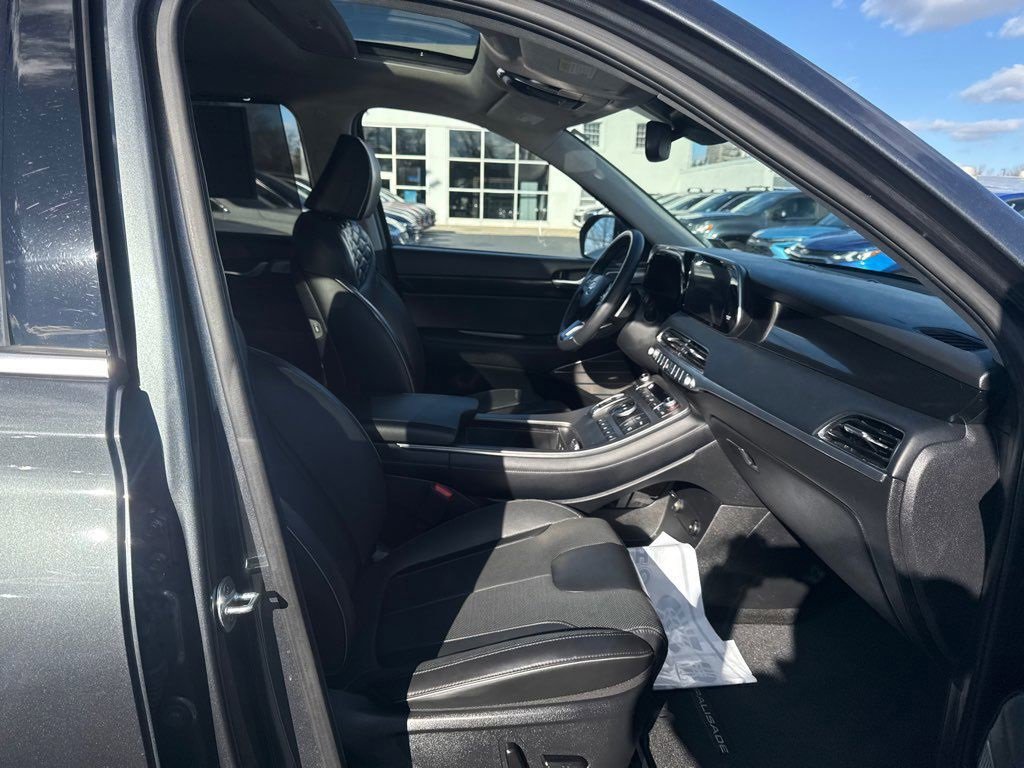 Used 2021 Hyundai Palisade Limited image 7