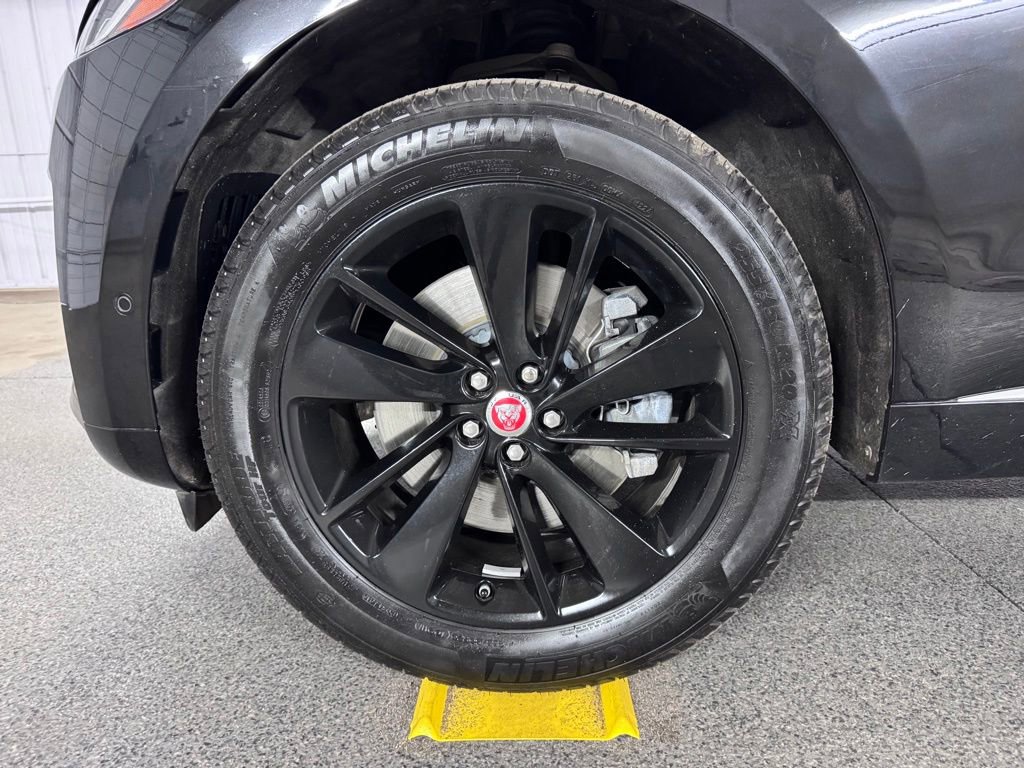 Used 2021 Jaguar F-PACE R-Dynamic S AWD/4WD image 17
