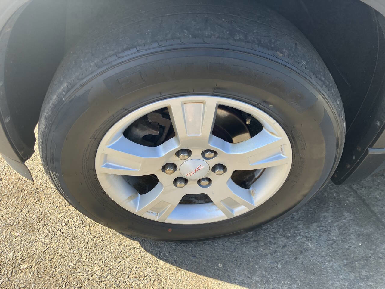 Used 2010 GMC Acadia SL image 13