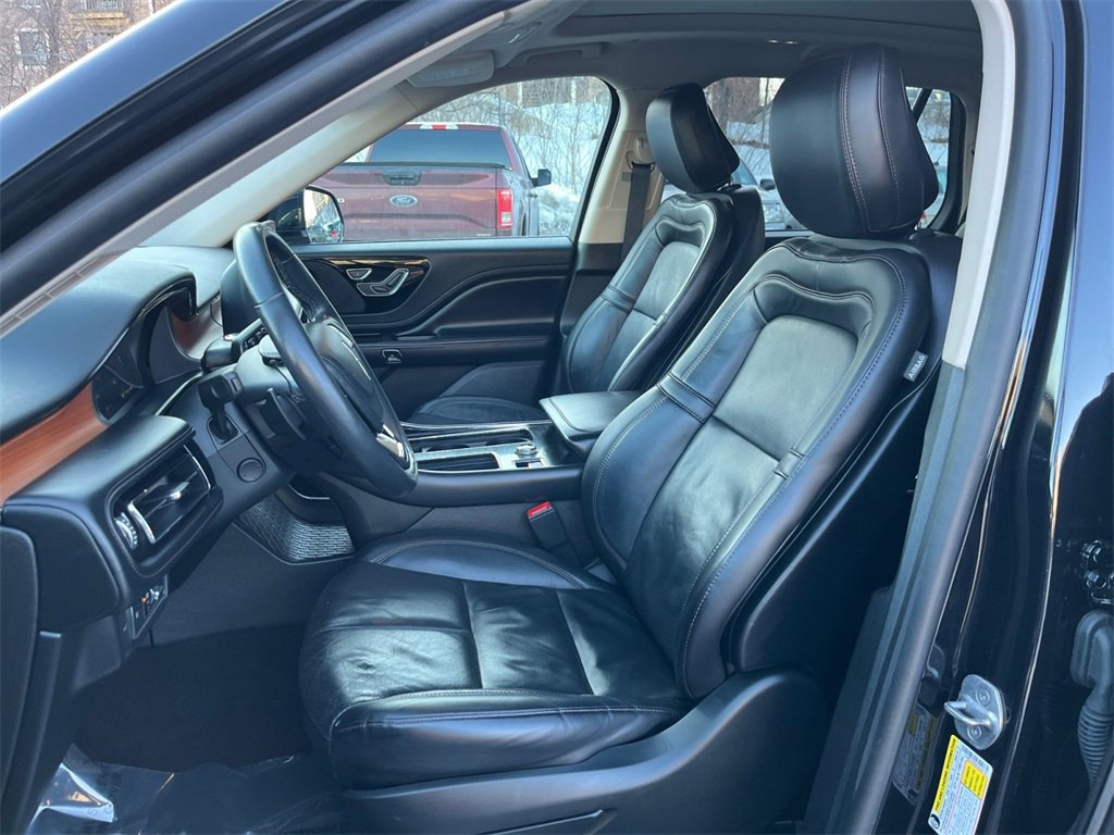 Used 2020 Lincoln Aviator Reserve w/ Equipment Group 201A image 9
