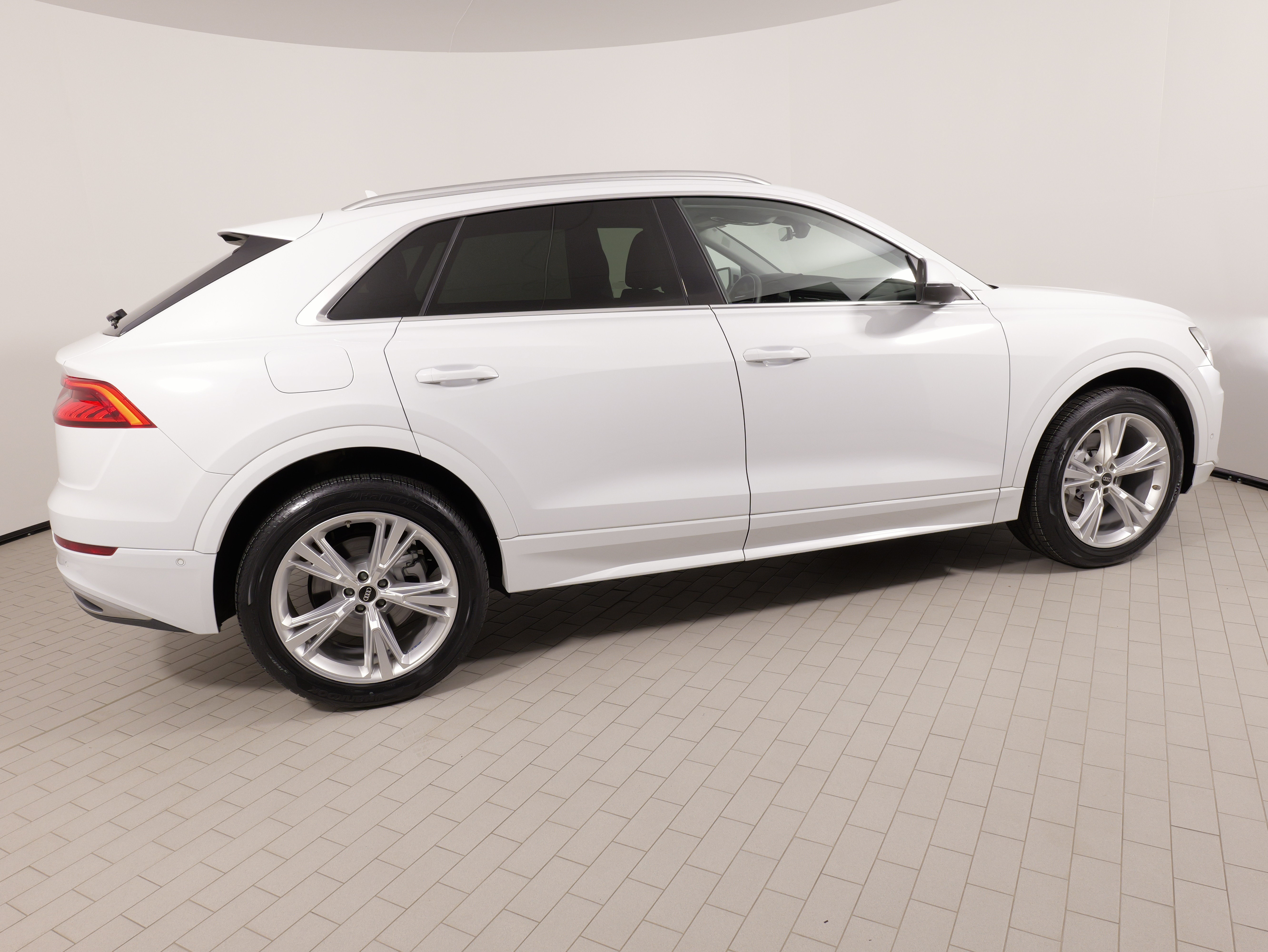 Used 2023 Audi Q8 Premium Plus w/ Premium Plus Package AWD/4WD image 10