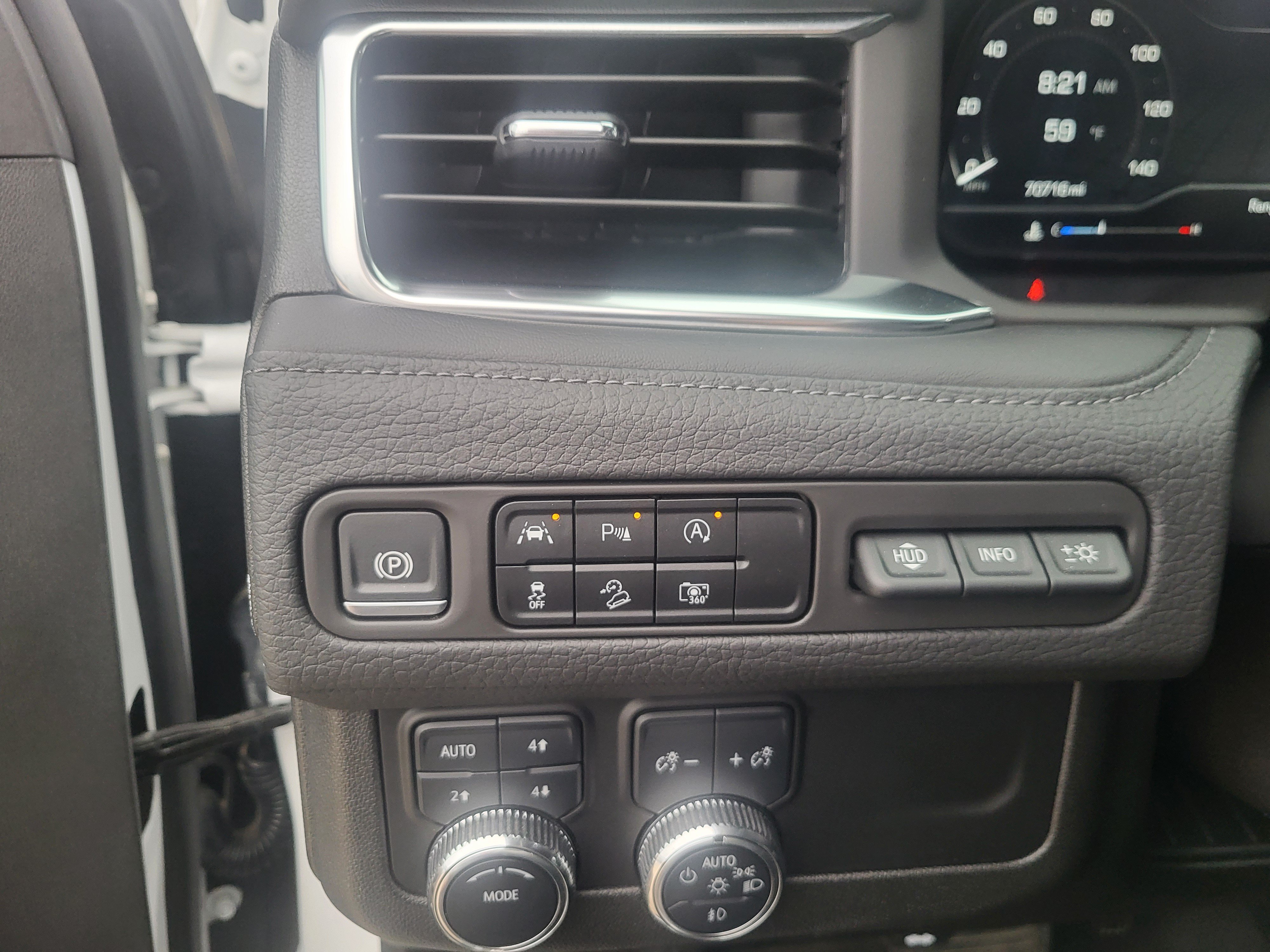 Certified 2024 GMC Yukon XL Denali AWD/4WD image 22