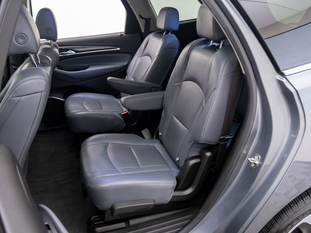 Used 2019 Buick Enclave Essence w/ LPO, Sport Appearance Package image 17