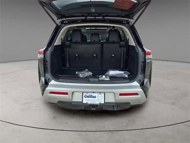 Certified 2024 Nissan Pathfinder Platinum w/ Cargo Package image 8