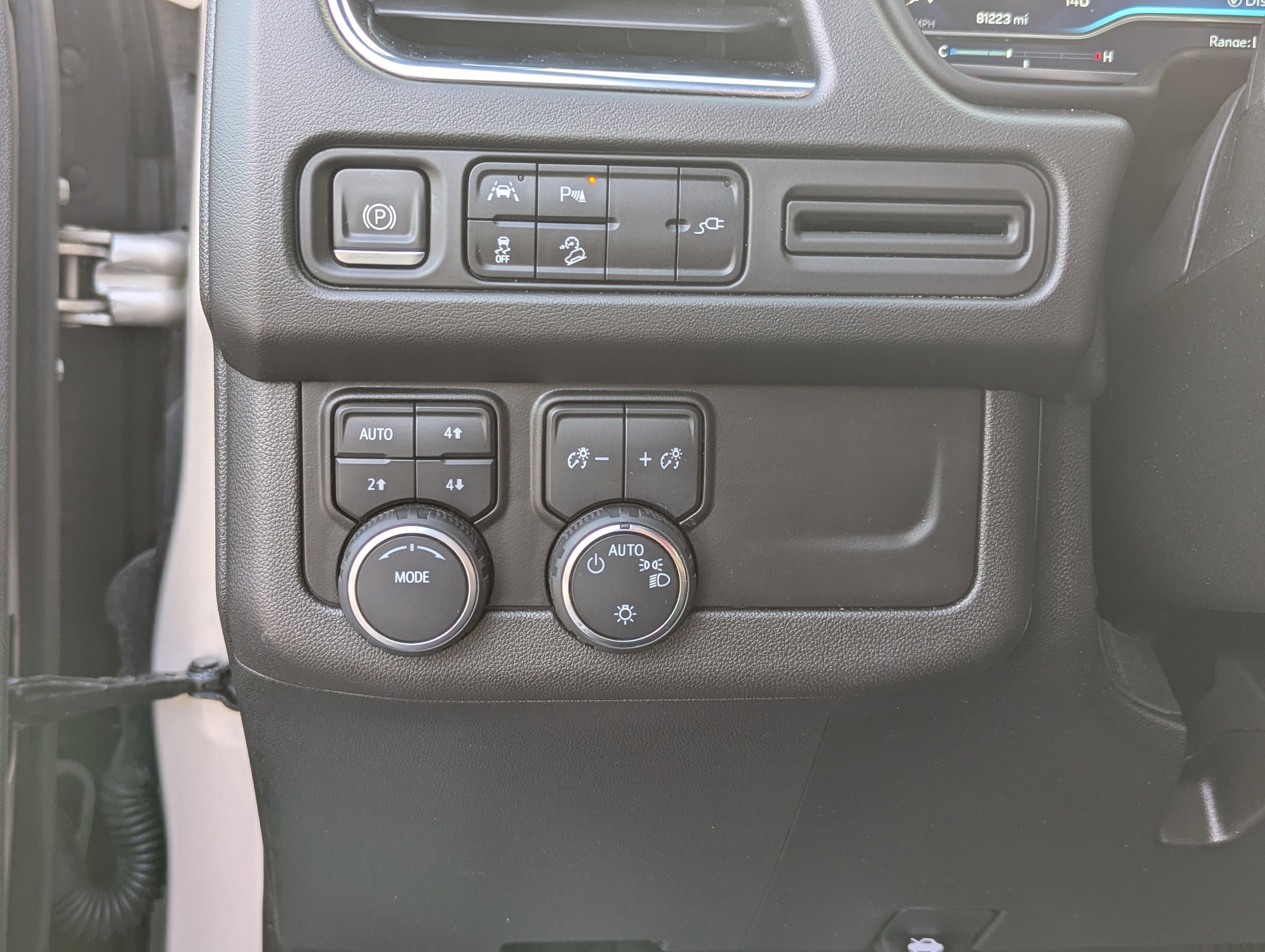 Used 2022 Chevrolet Tahoe Z71 image 20