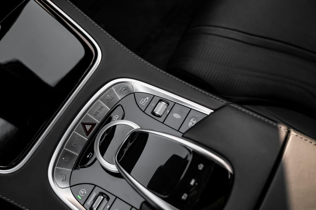 Used 2020 Mercedes-Benz S 63 AMG 4MATIC Sedan image 26