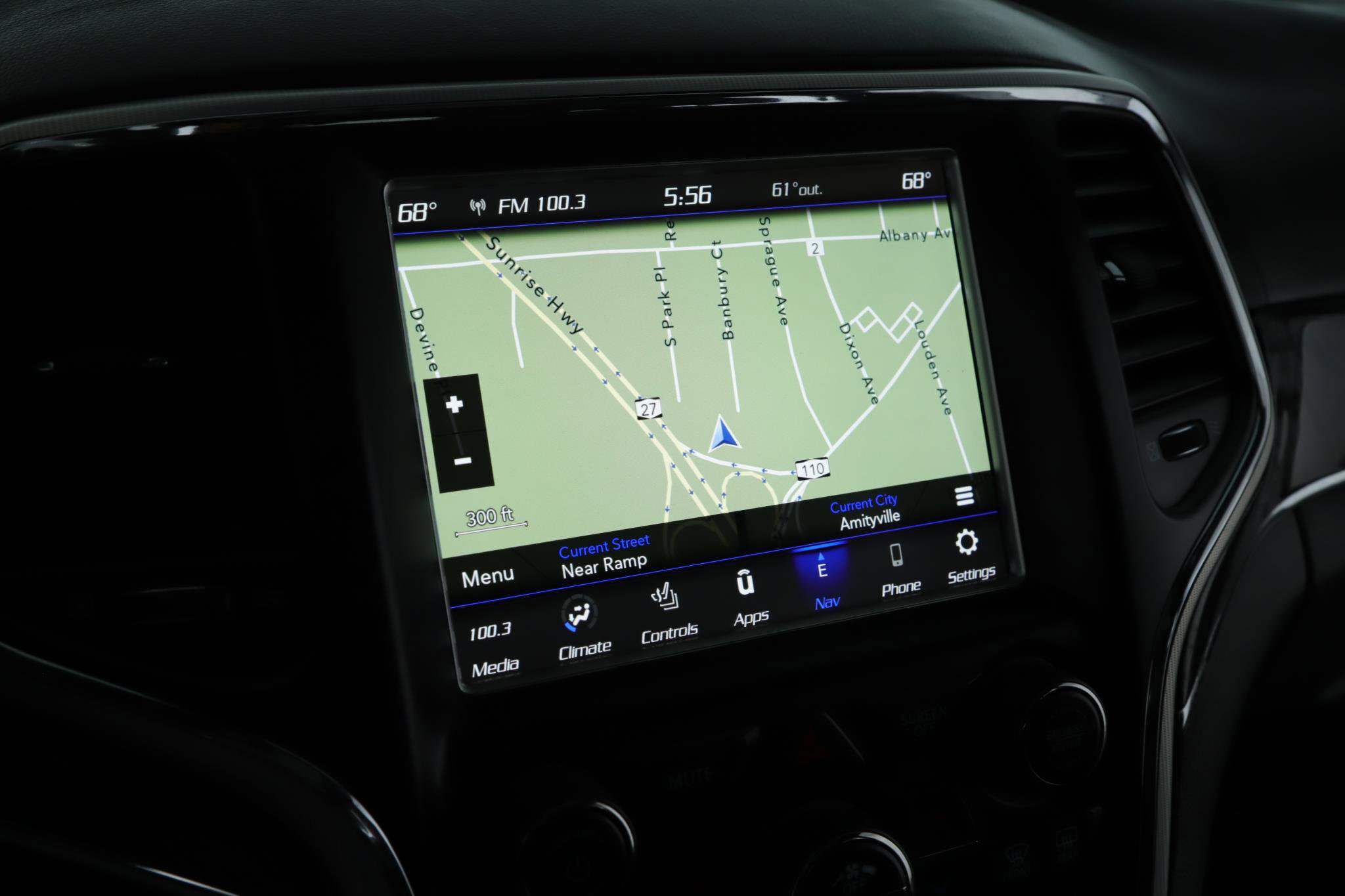 Used 2018 Jeep Grand Cherokee SRT image 13