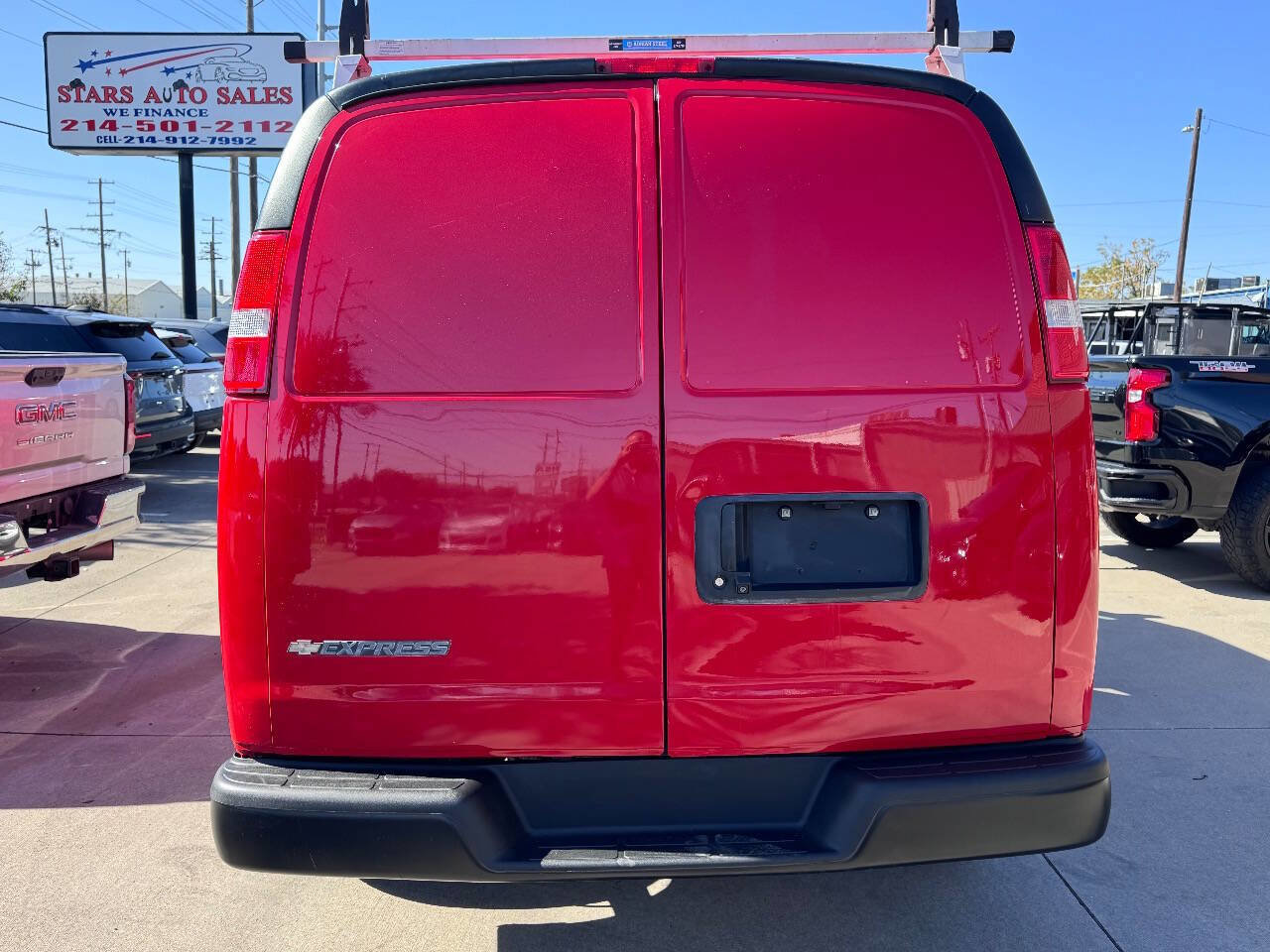 Used 2021 Chevrolet Express 2500 w/ Driver Convenience Package image 9