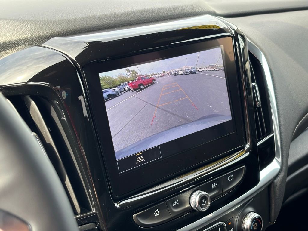 Used 2023 Chevrolet Traverse LT w/ LPO, Floor Liner Package FWD image 40