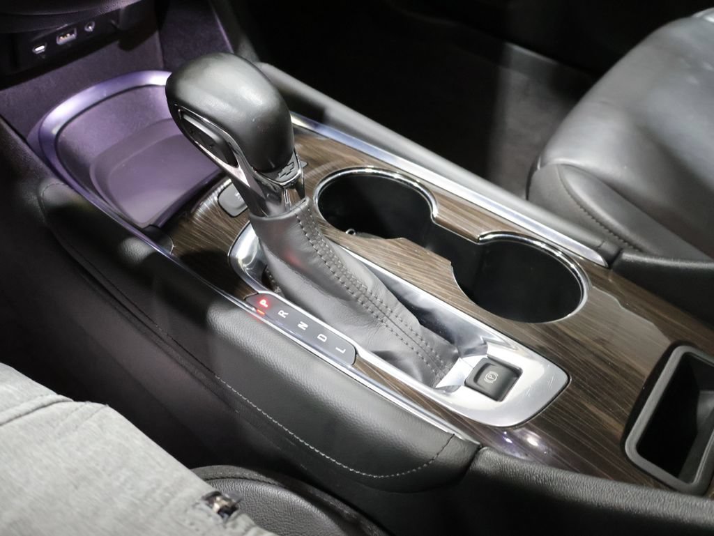 Used 2024 Chevrolet Malibu LT FWD image 28