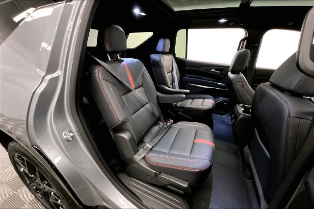 Used 2025 Chevrolet Traverse RS w/ LPO, Floor Liner Package AWD/4WD image 26