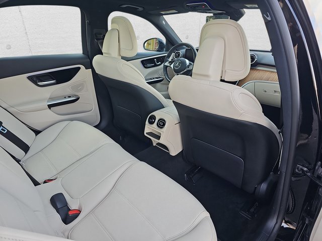 Used 2023 Mercedes-Benz C 300 4MATIC Sedan image 11