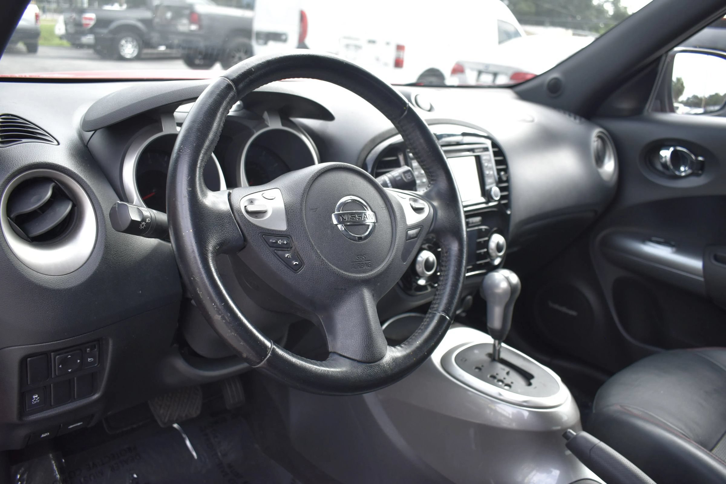 Used 2016 Nissan Juke SL FWD image 11