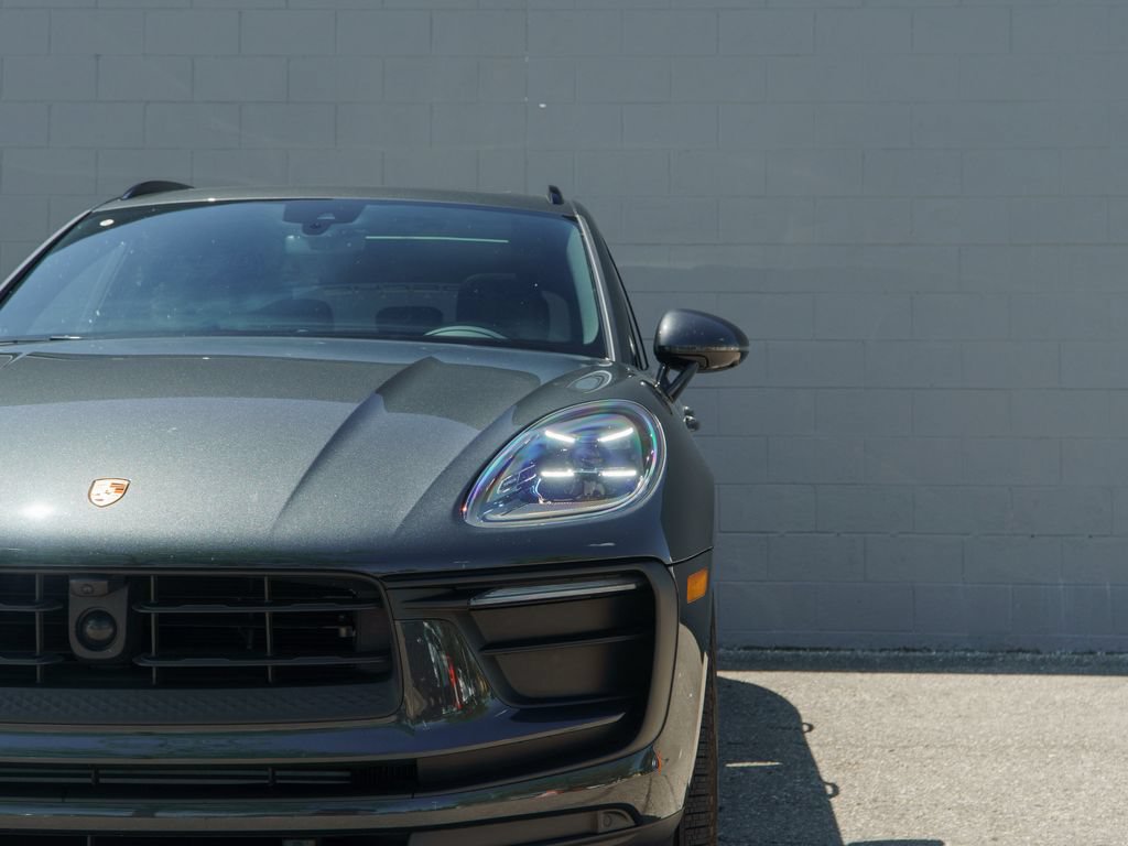 Certified 2026 Porsche Macan AWD/4WD image 11