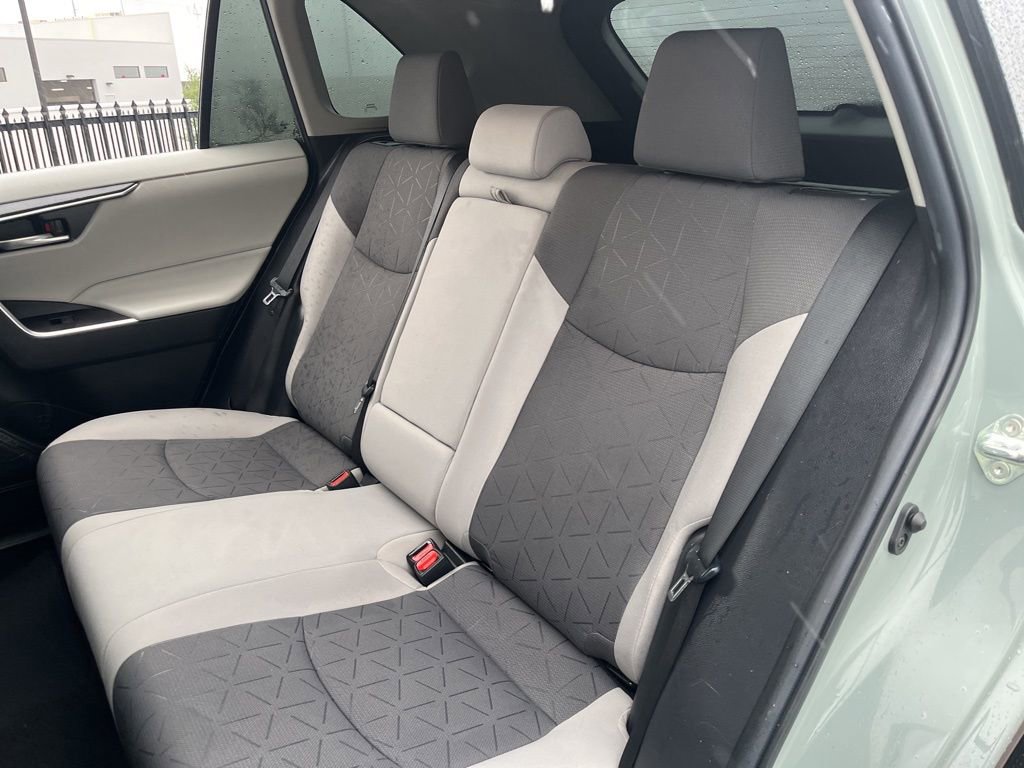 Used 2021 Toyota RAV4 XLE w/ Convenience Package image 26