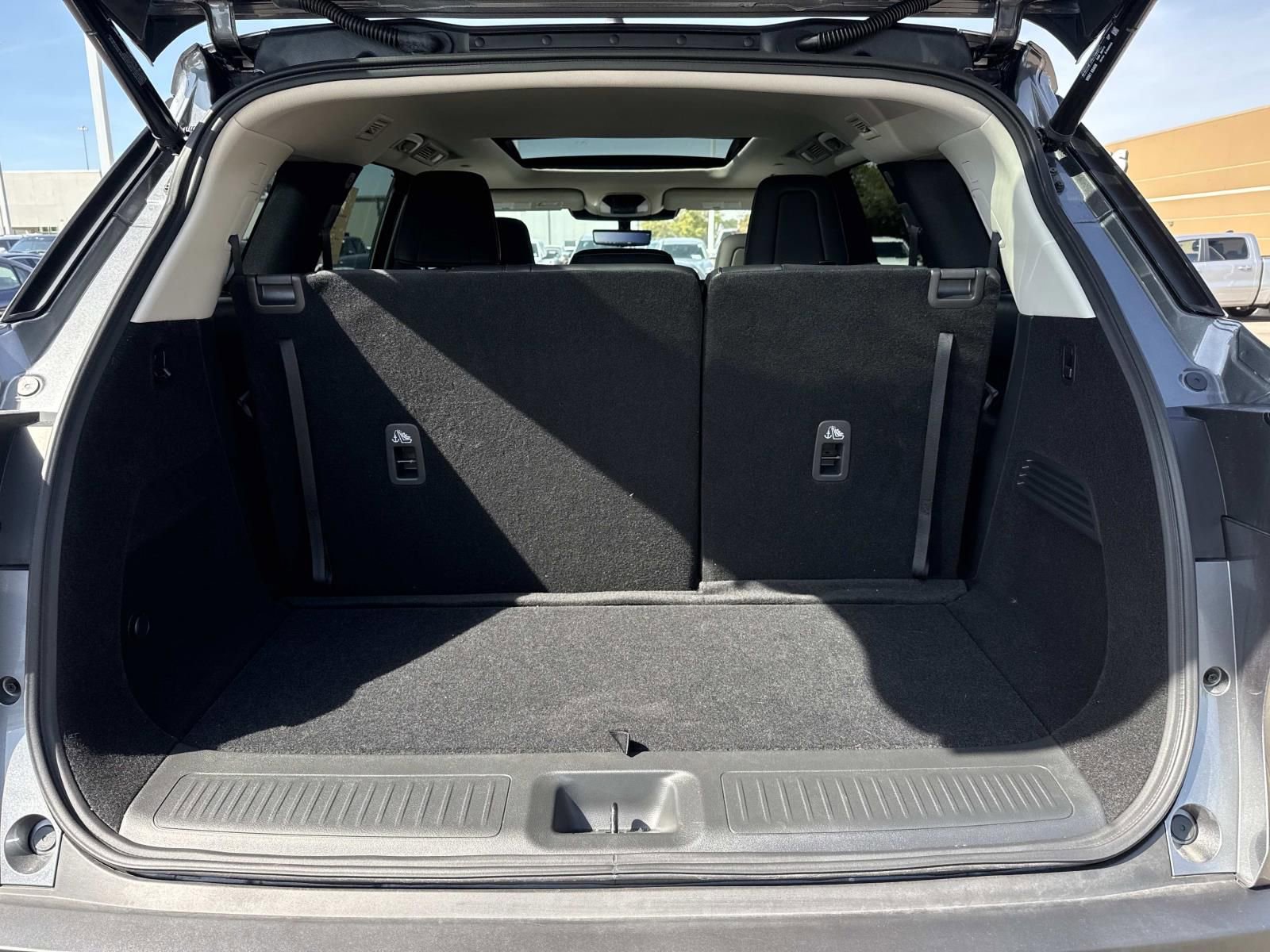 Certified 2025 INFINITI QX60 Luxe w/ Vision Package image 10