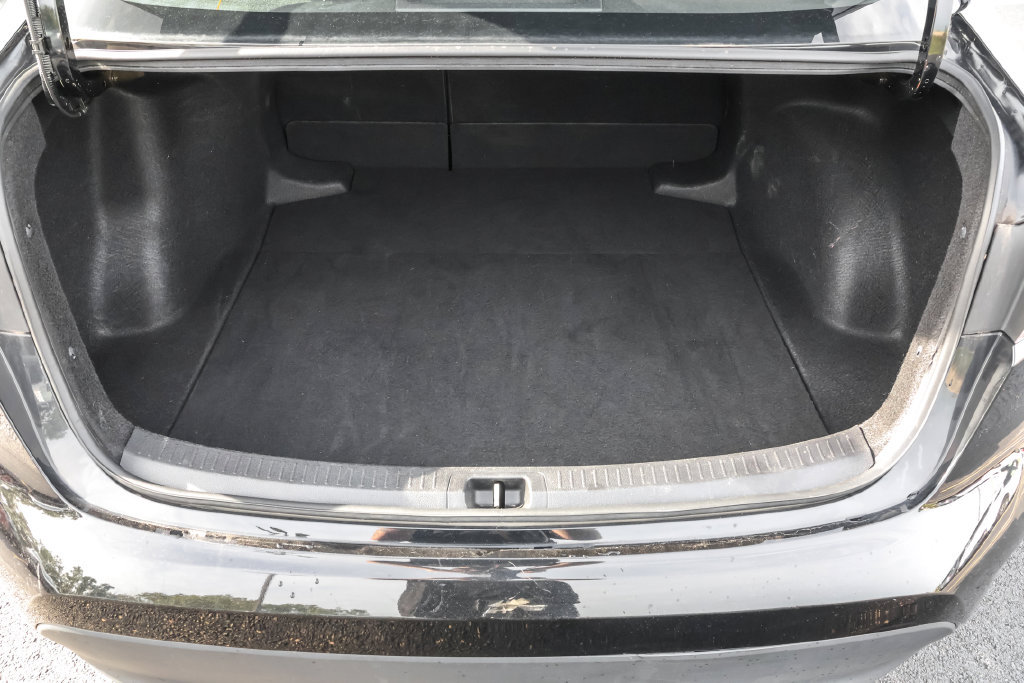 Used 2024 Toyota Corolla LE FWD image 29
