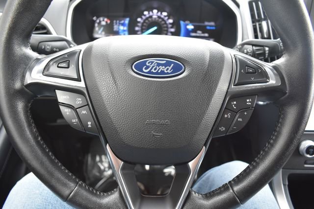 Used 2021 Ford Edge SEL w/ Cargo Accessory Package image 18