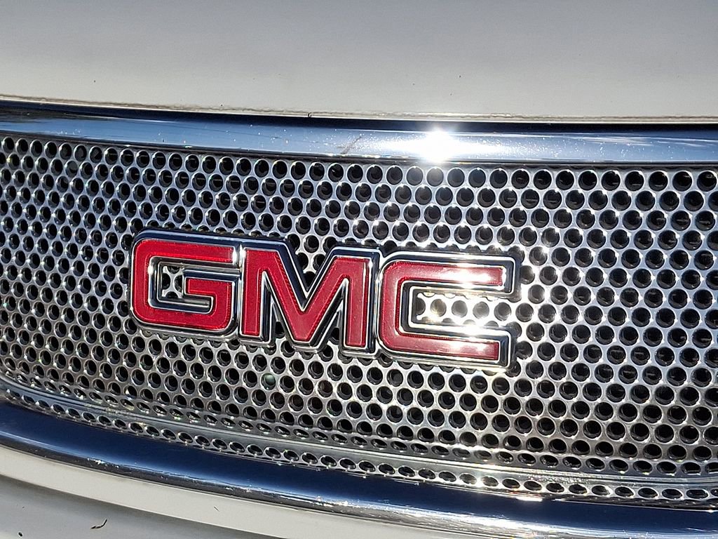 Used 2005 GMC Envoy Denali image 29