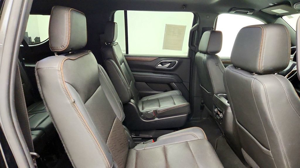 Used 2022 Chevrolet Suburban High Country AWD/4WD image 23