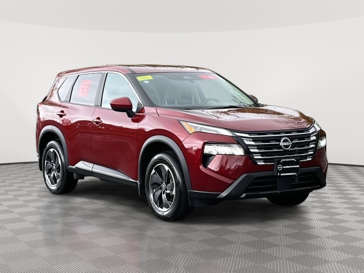 Used 2024 Nissan Rogue SV AWD/4WD image 3