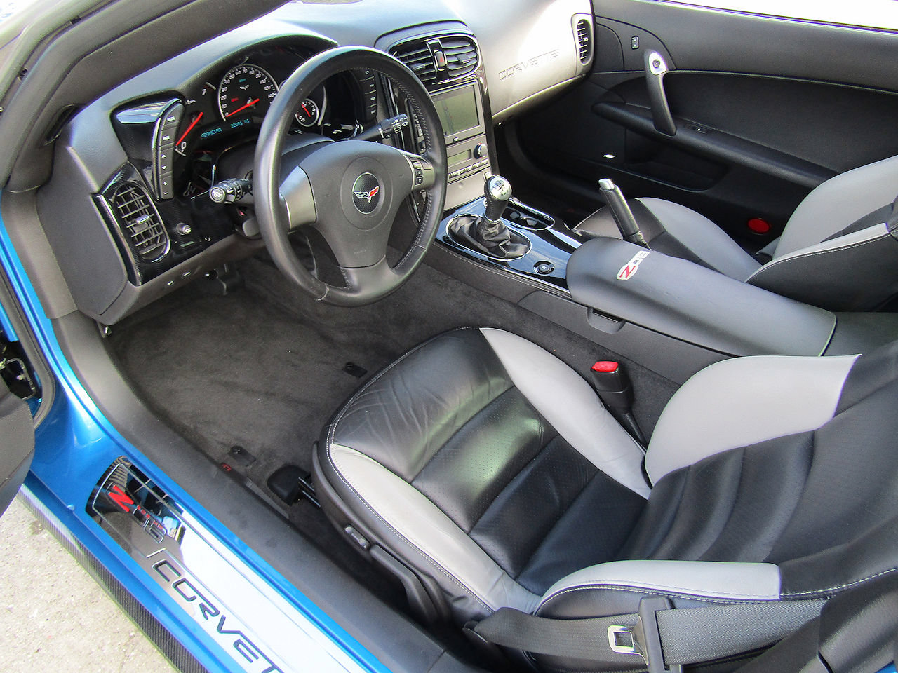 Used 2008 Chevrolet Corvette Z06 RWD image 9