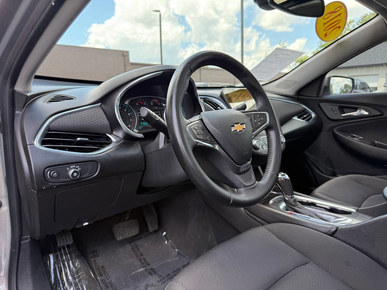 Used 2018 Chevrolet Malibu LT image 11