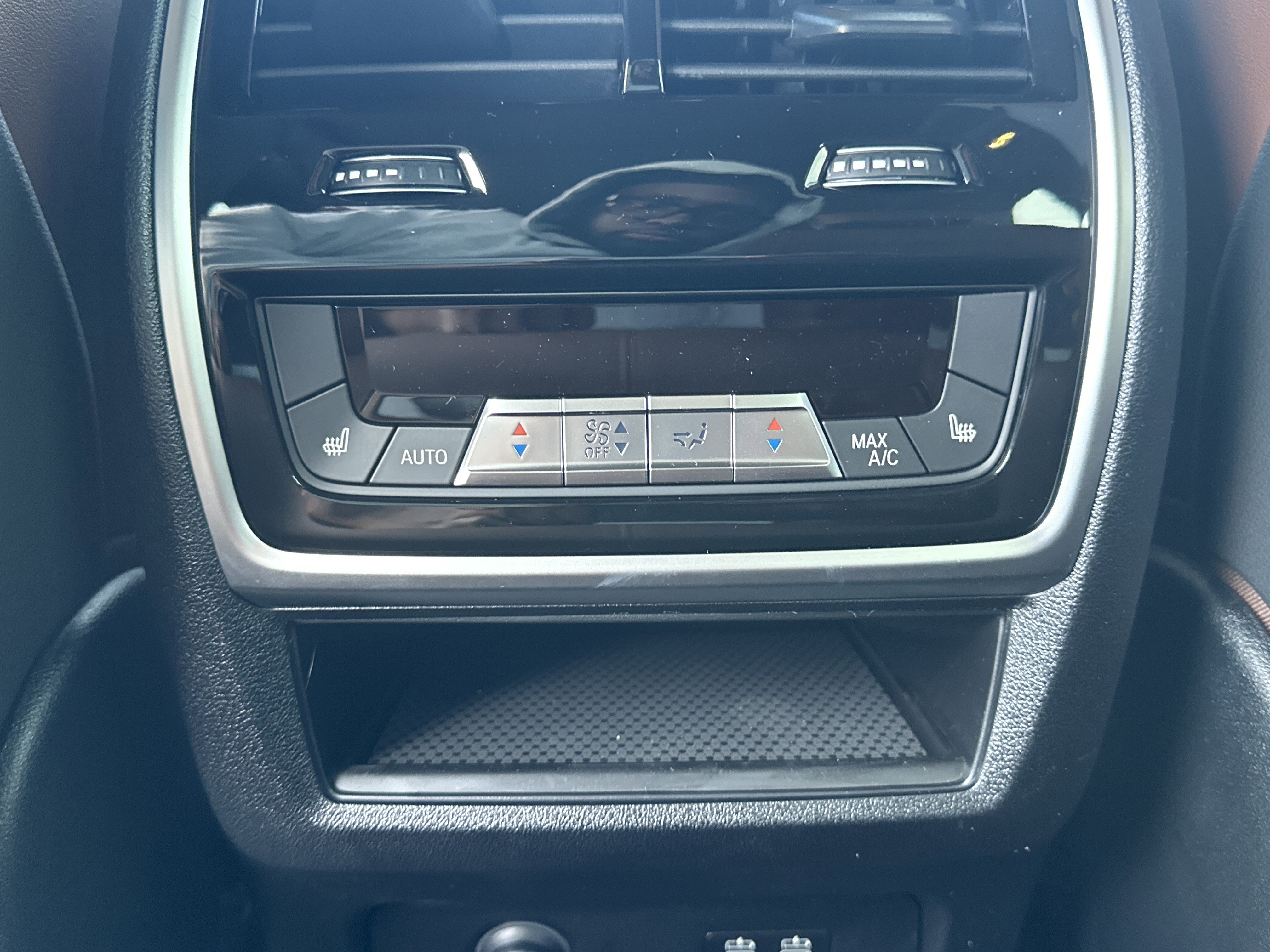 New 2026 BMW X5 xDrive40i w/ Climate Comfort Package AWD/4WD image 26