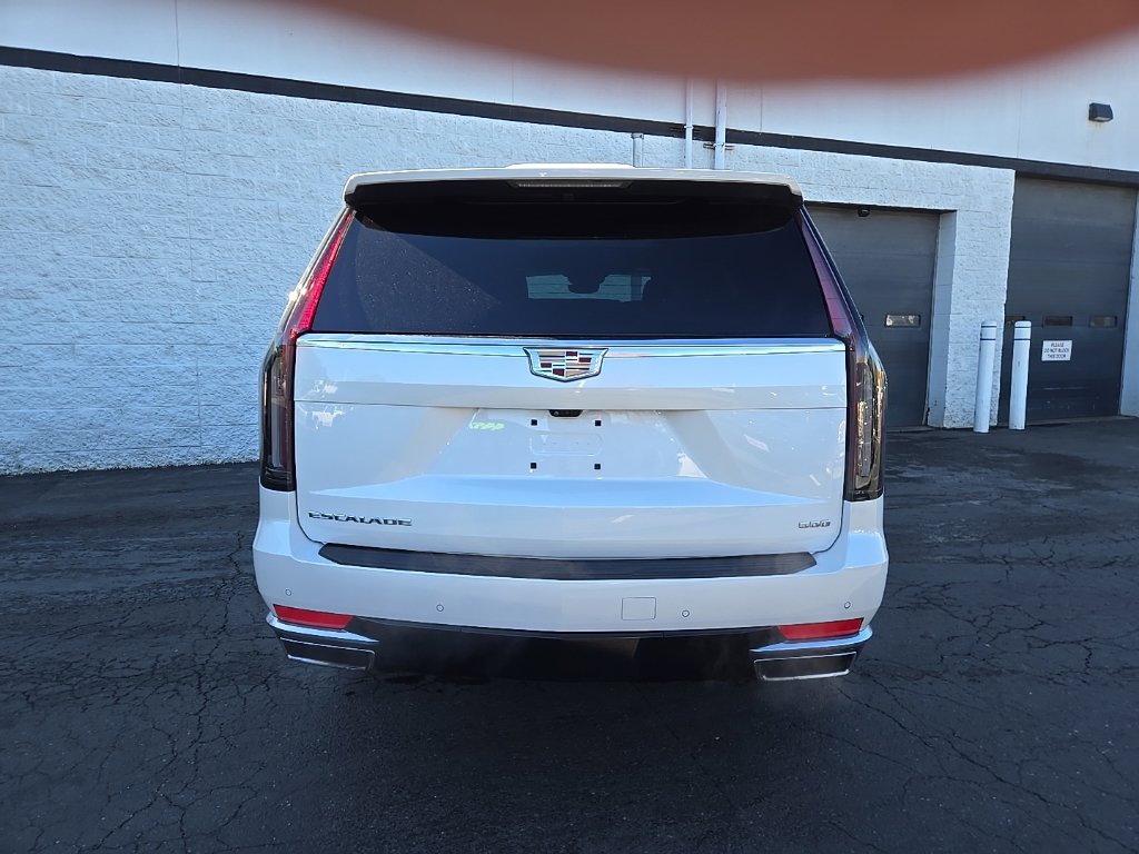Certified 2024 Cadillac Escalade Premium Luxury AWD/4WD image 6