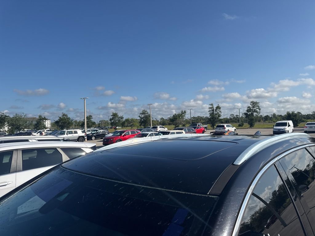 Used 2019 Buick Enclave Premium w/ Experience Buick Package FWD image 9