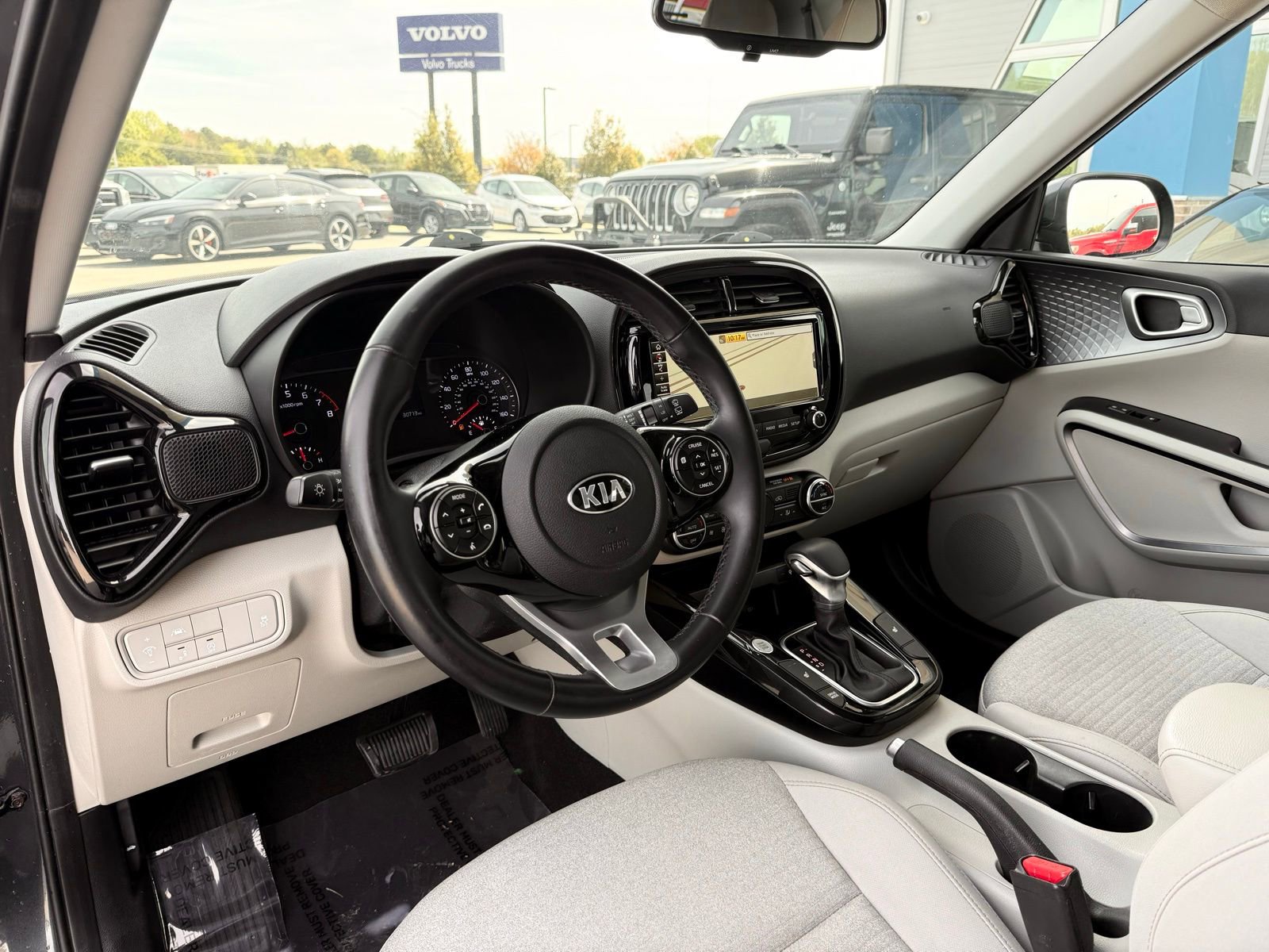 Used 2020 Kia Soul EX image 17