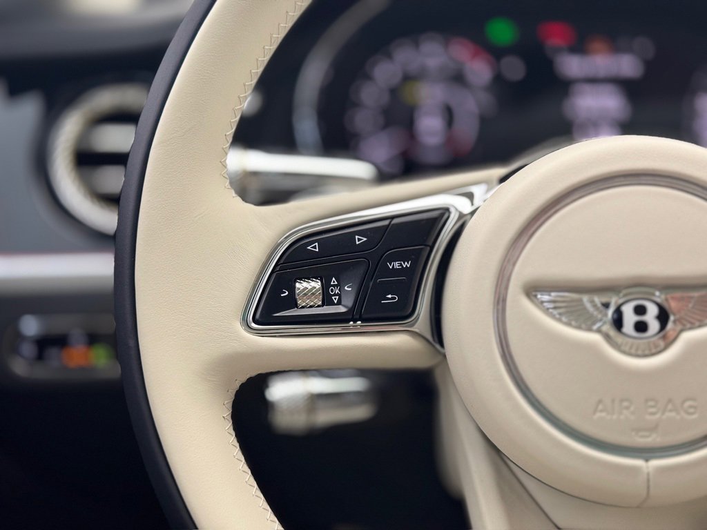 New 2025 Bentley Flying Spur Plug-In Hybrid image 7
