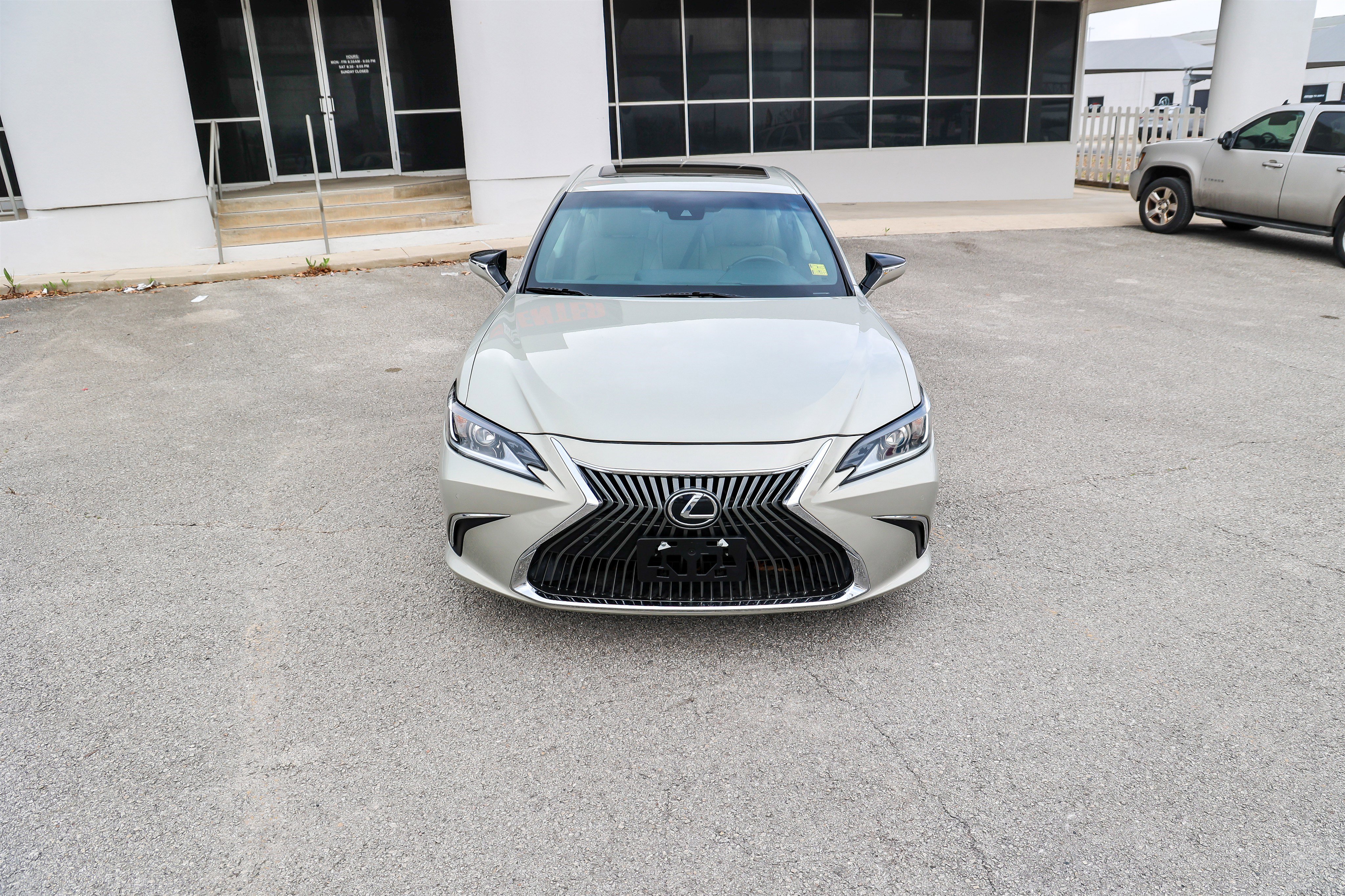Used 2021 Lexus ES 350 w/ Premium Package image 4