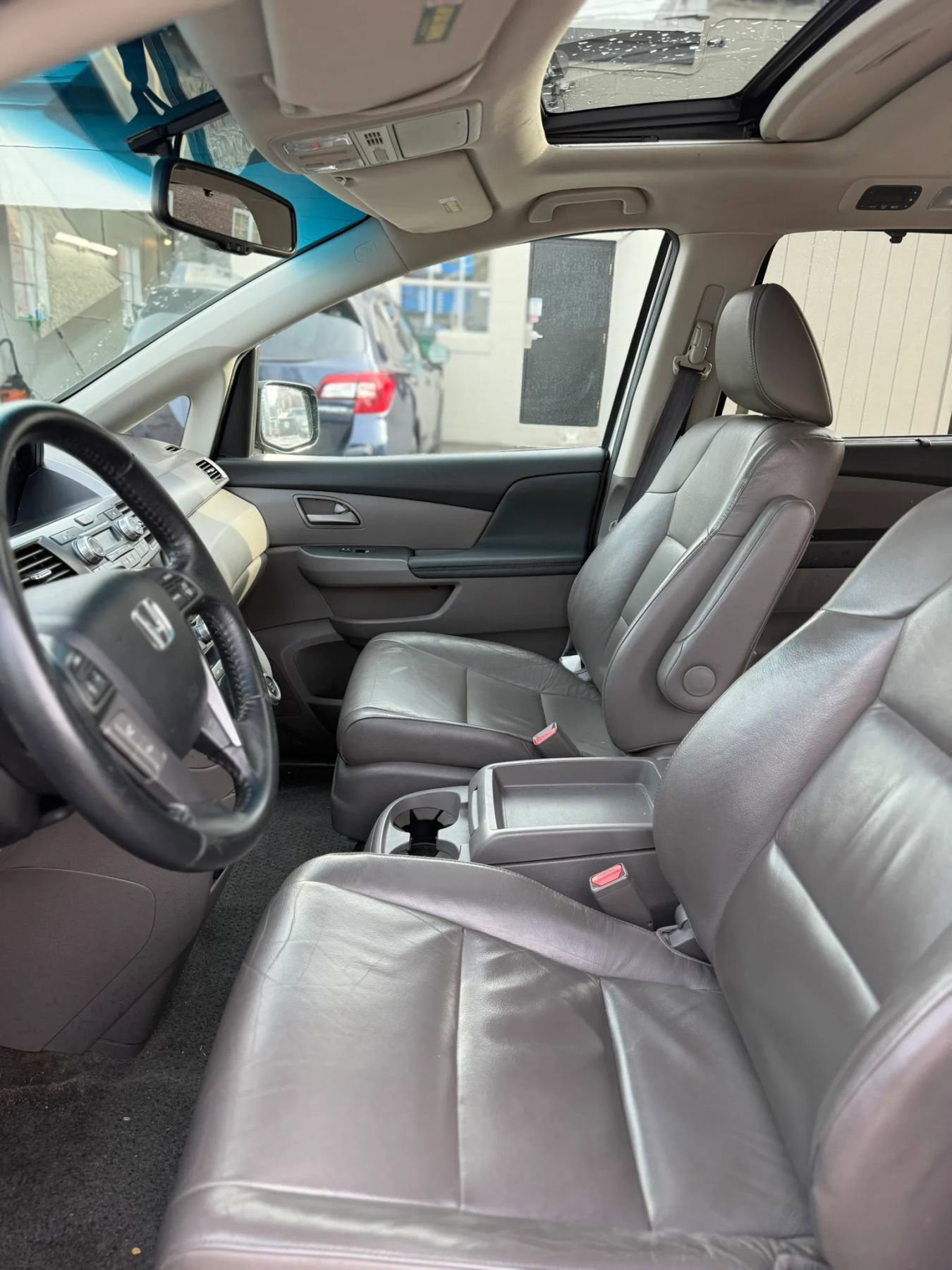 Used 2012 Honda Odyssey EX-L image 22