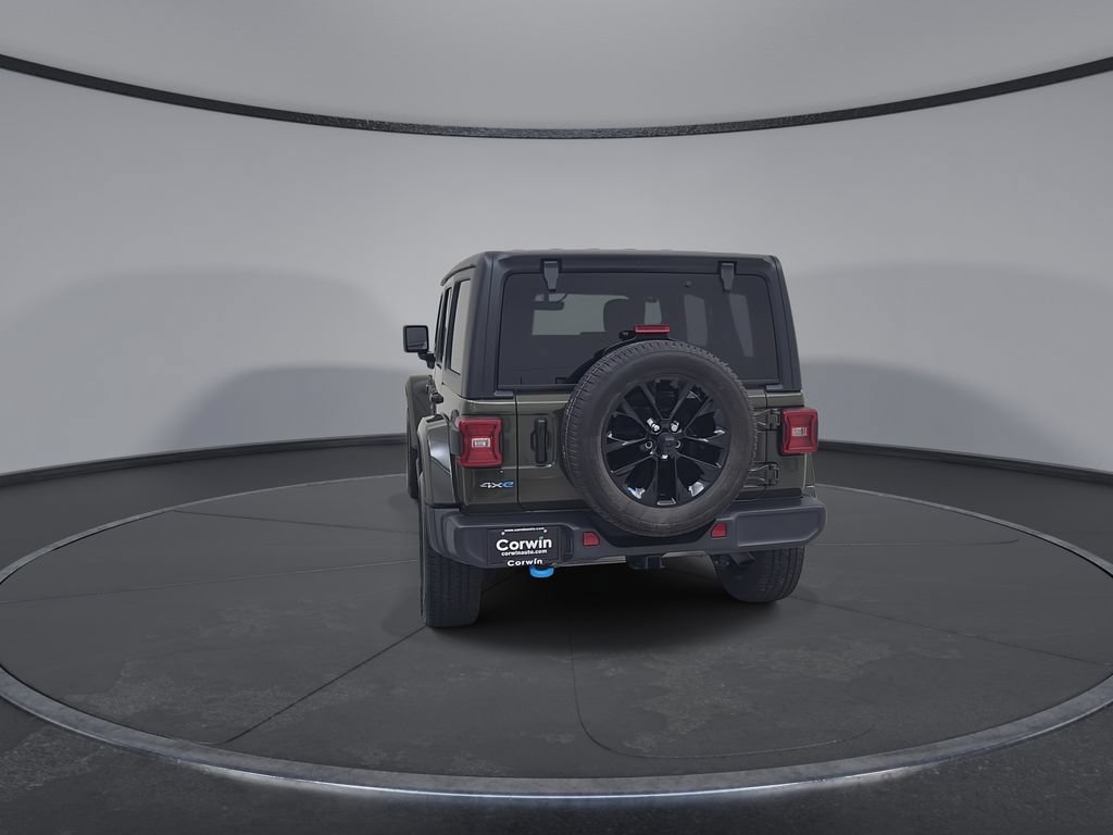 Used 2022 Jeep Wrangler Unlimited Sahara w/ Cold Weather Group AWD/4WD image 14
