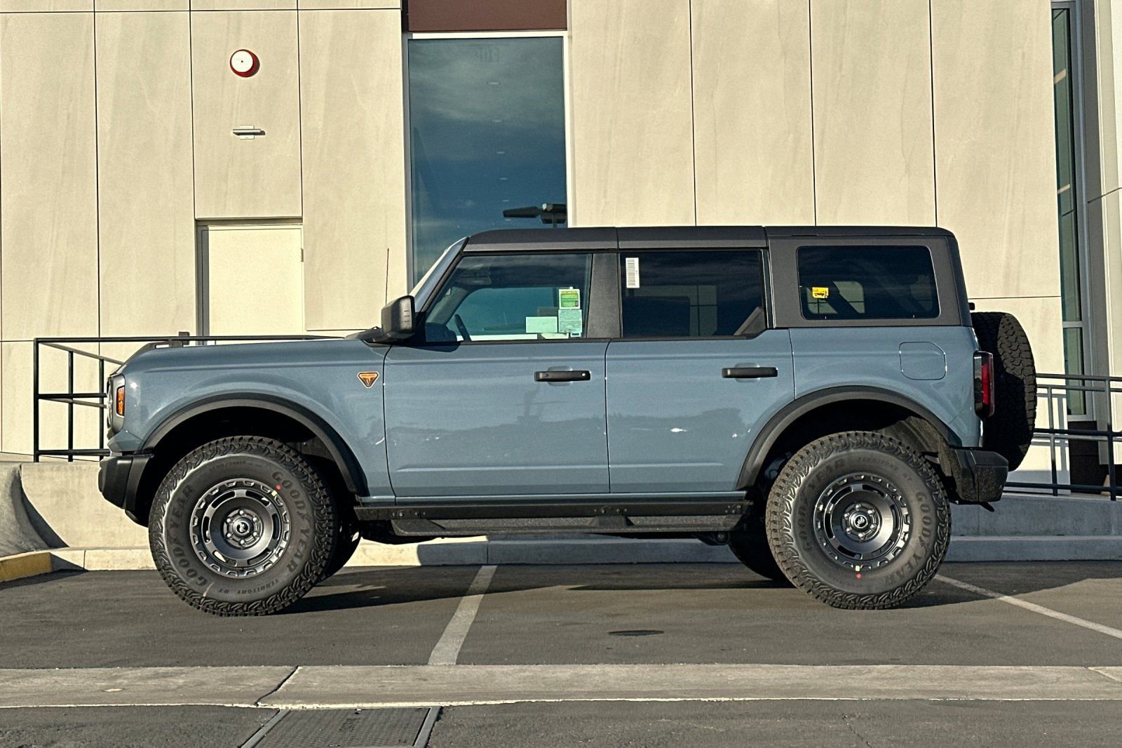 New 2025 Ford Bronco Badlands w/ Sasquatch Package image 6
