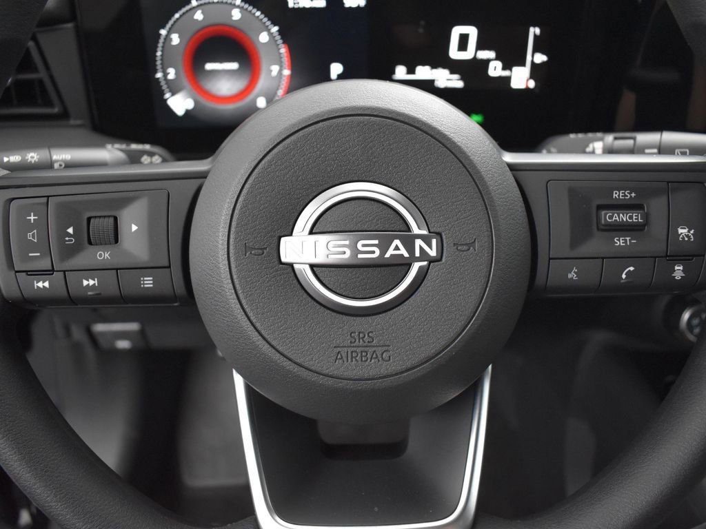 Used 2025 Nissan Kicks S image 27