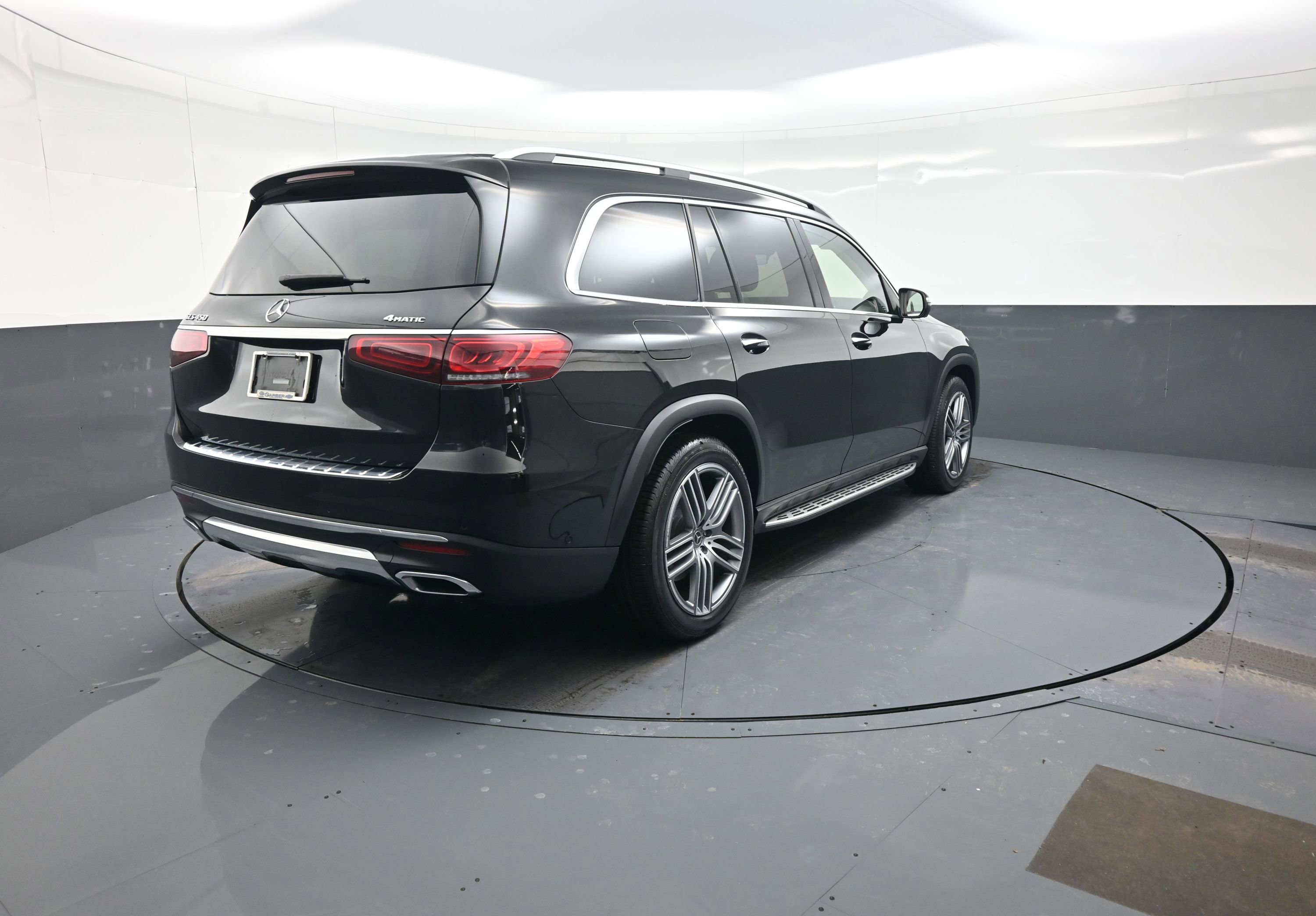 Used 2021 Mercedes-Benz GLS 450 4MATIC image 3