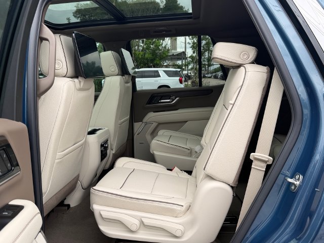 New 2027 GMC Yukon Denali w/ Denali Reserve Package AWD/4WD image 11