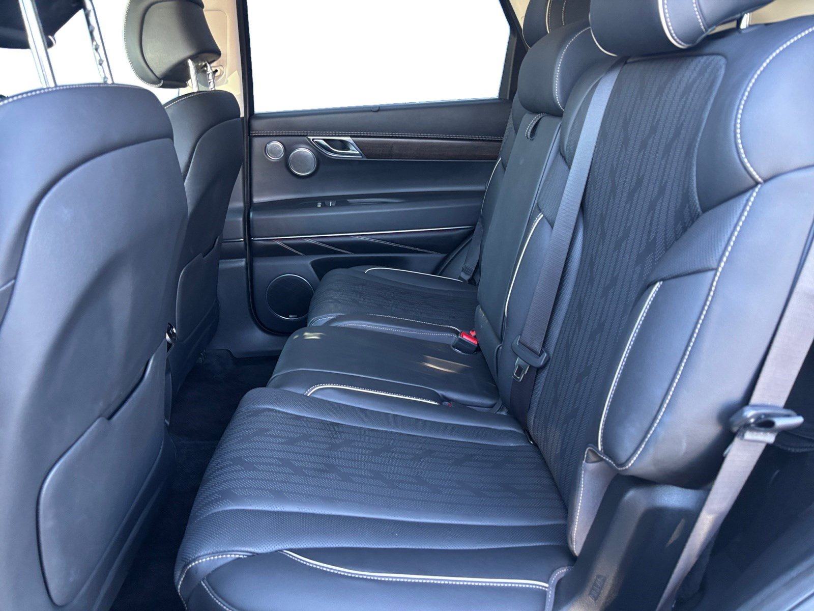 Used 2023 Genesis GV80 2.5T w/ Prestige Package image 13