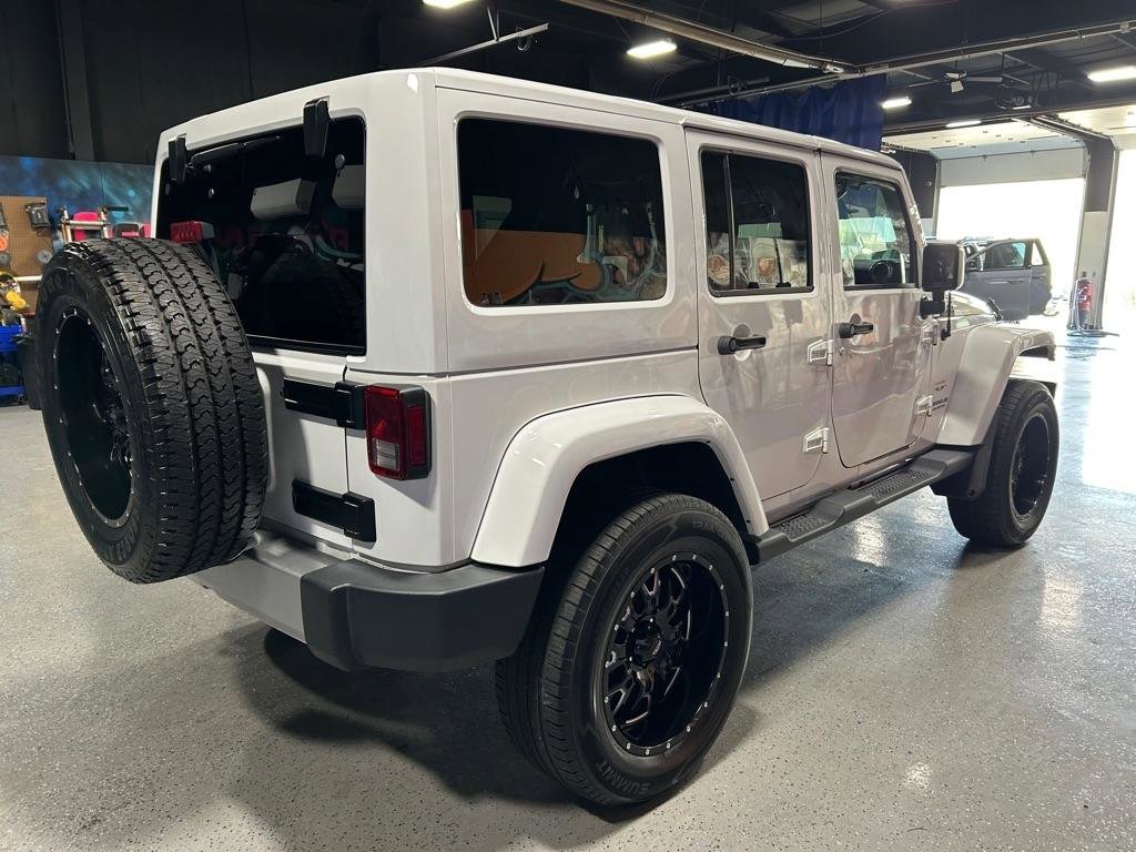 Used 2017 Jeep Wrangler Unlimited Sahara w/ Connectivity Group image 7