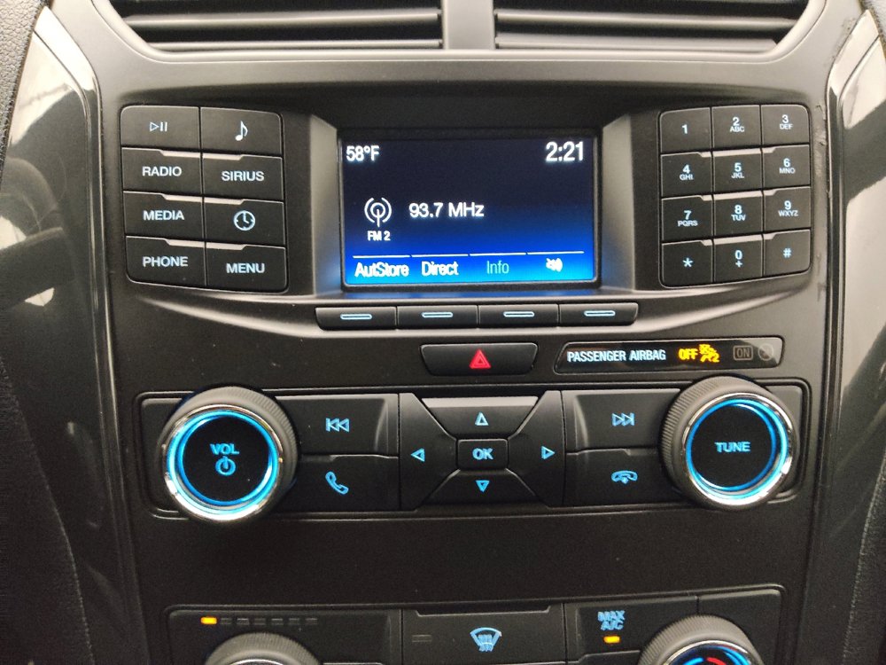 Used 2019 Ford Explorer XLT FWD image 25