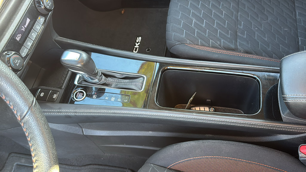 Used 2021 Nissan Kicks SR FWD image 22