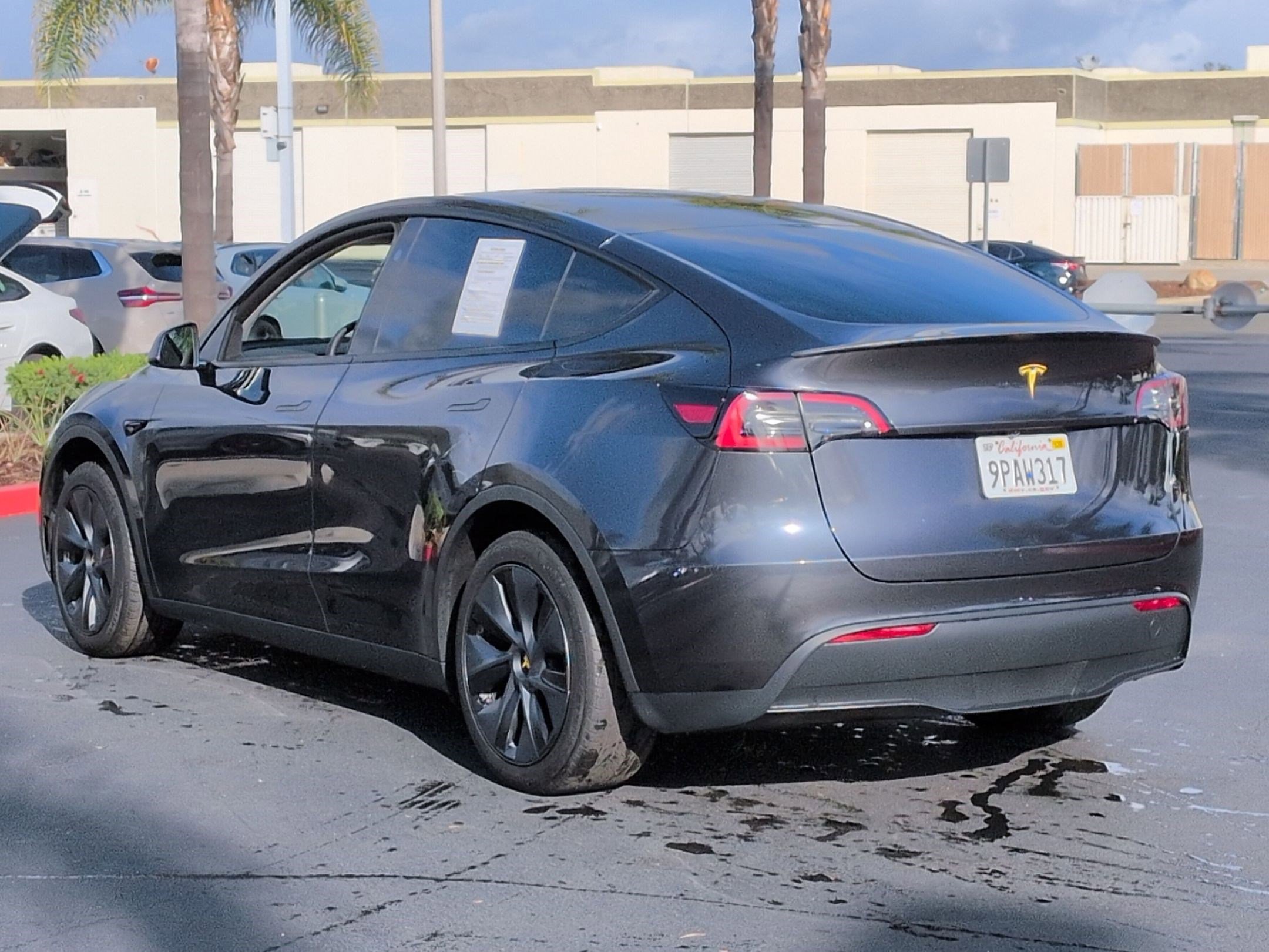 Used 2024 Tesla Model Y 2WD image 8